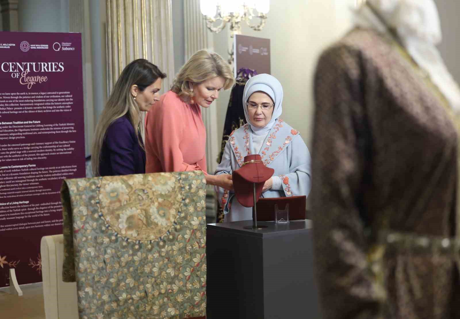Emine Erdoğan, Belçika Kraliçesi Mathilde ile bir araya geldi 20 emine erdogan belcika kralicesi mathilde ile bir araya geldi 16 GusOTdyI