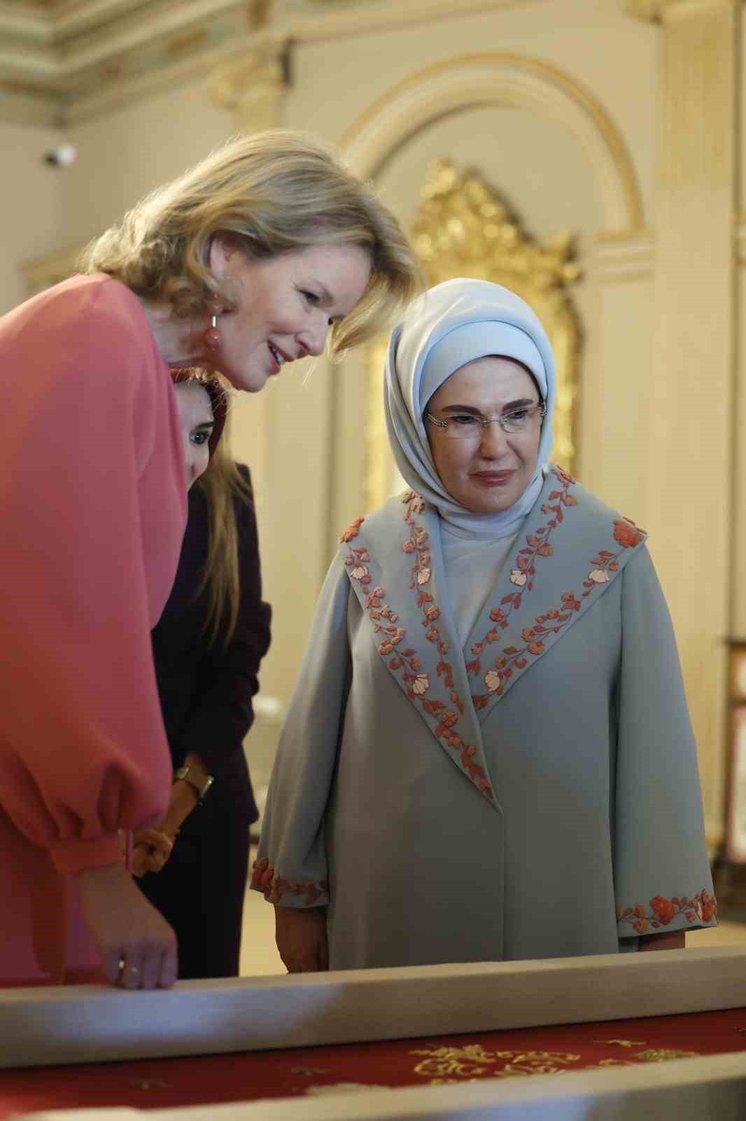 Emine Erdoğan, Belçika Kraliçesi Mathilde ile bir araya geldi 27 emine erdogan belcika kralicesi mathilde ile bir araya geldi 23 guj9iUap