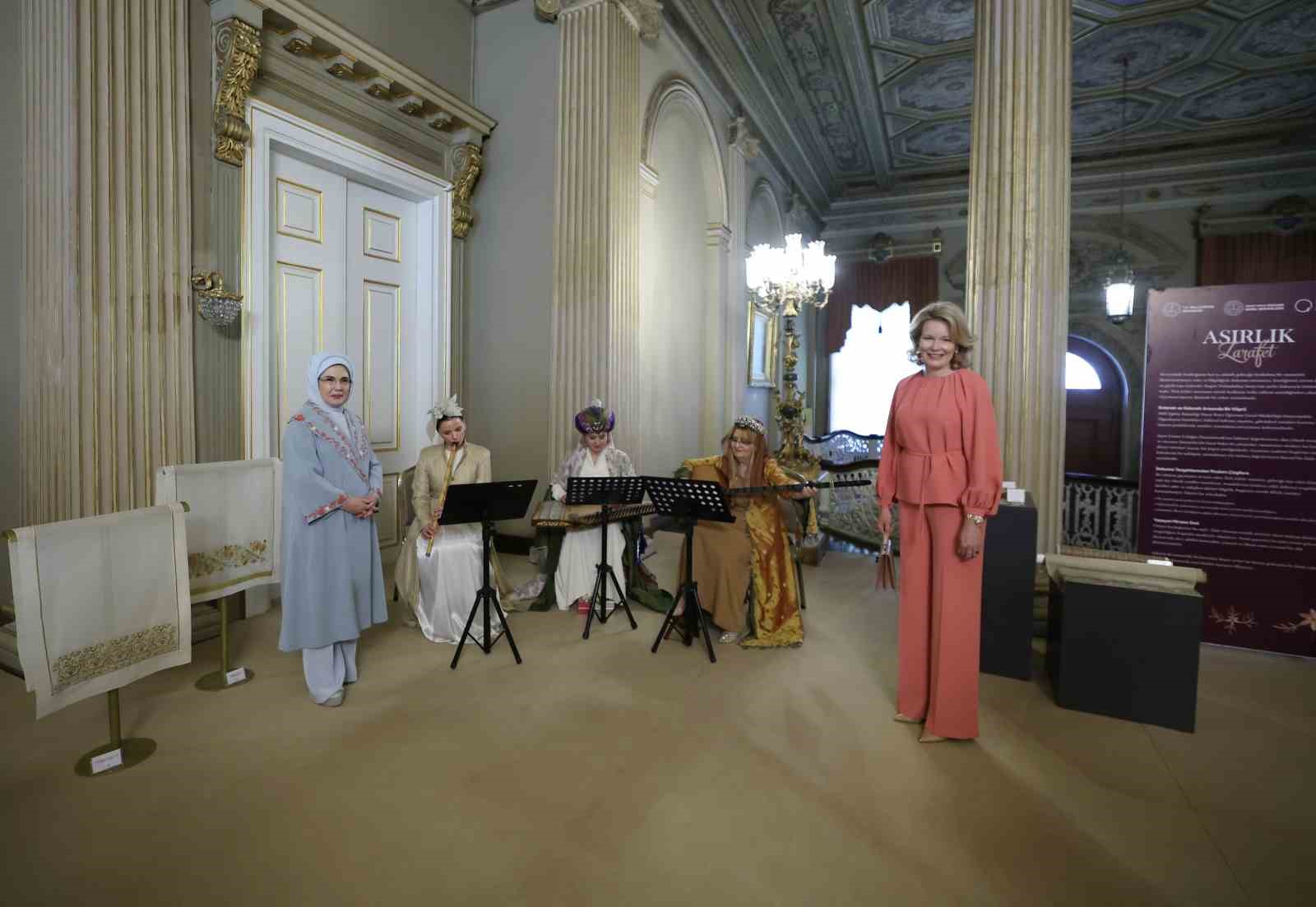 Emine Erdoğan, Belçika Kraliçesi Mathilde ile bir araya geldi 9 emine erdogan belcika kralicesi mathilde ile bir araya geldi 5 pU5LYFQ1