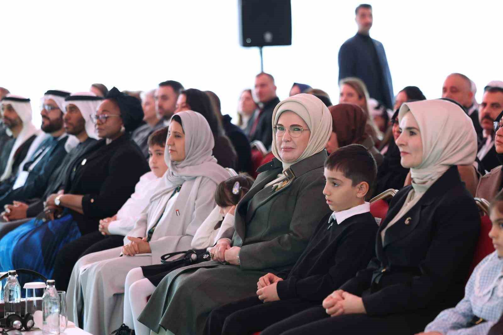 emine erdogan gazzede iki senede 54 bine yakin cocuk yetim kaldi 4 L2lkSDwh