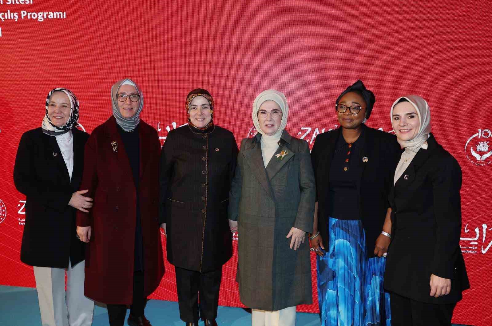 emine erdogan gazzede iki senede 54 bine yakin cocuk yetim kaldi 8 BHA2C9Kk