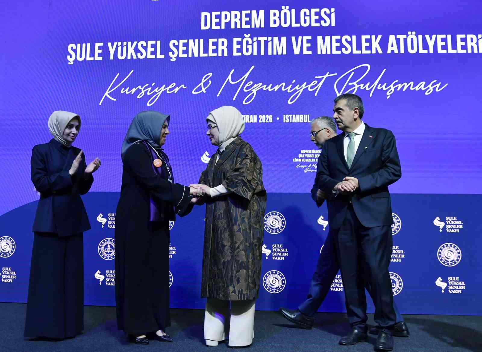 emine erdogan kadinlarin ekonomik hayata katilmasi afet sonrasi toparlanma doneminde buyuk oneme sahiptir 11