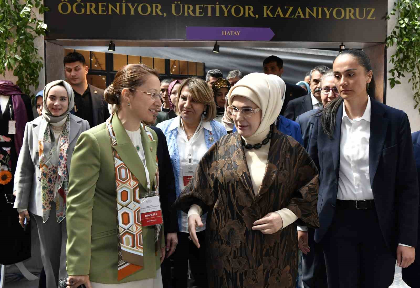 emine erdogan kadinlarin ekonomik hayata katilmasi afet sonrasi toparlanma doneminde buyuk oneme sahiptir 16 qpzbAuIy