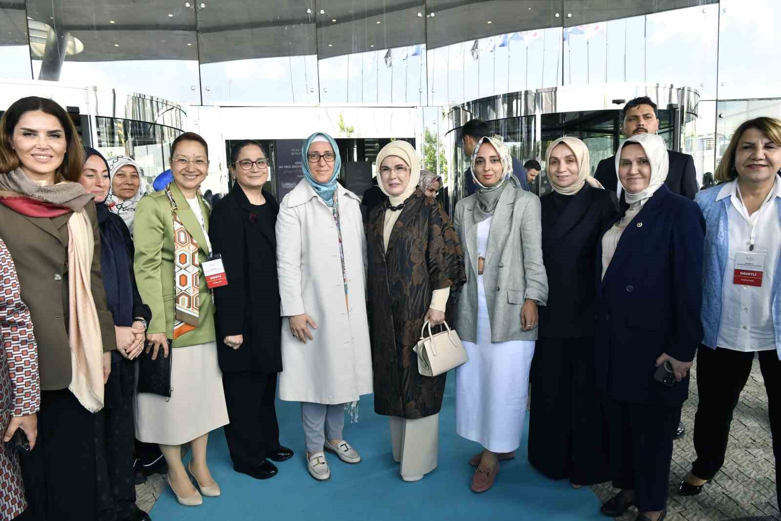 emine erdogan kadinlarin ekonomik hayata katilmasi afet sonrasi toparlanma doneminde buyuk oneme sahiptir 17 tnaHavO8