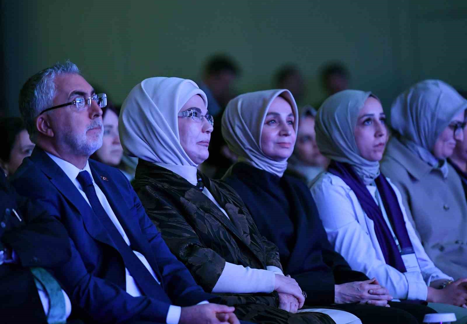 emine erdogan kadinlarin ekonomik hayata katilmasi afet sonrasi toparlanma doneminde buyuk oneme sahiptir 22 y4Ondw6A