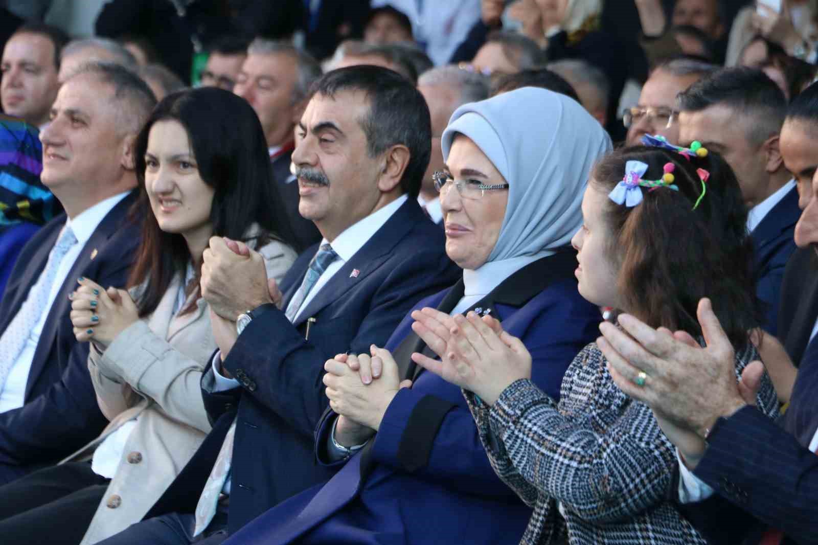 emine erdogan karadeniz ereglide ozel egitim kampusunun acilisina katildi 4 uWswCgvb