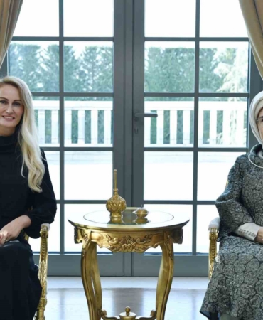emine-erdogan-kktc-cumhurbaskaninin-esi-nilden-bektas-erhurman-ile-bir-araya-geldi-WrArwOjX.jpg