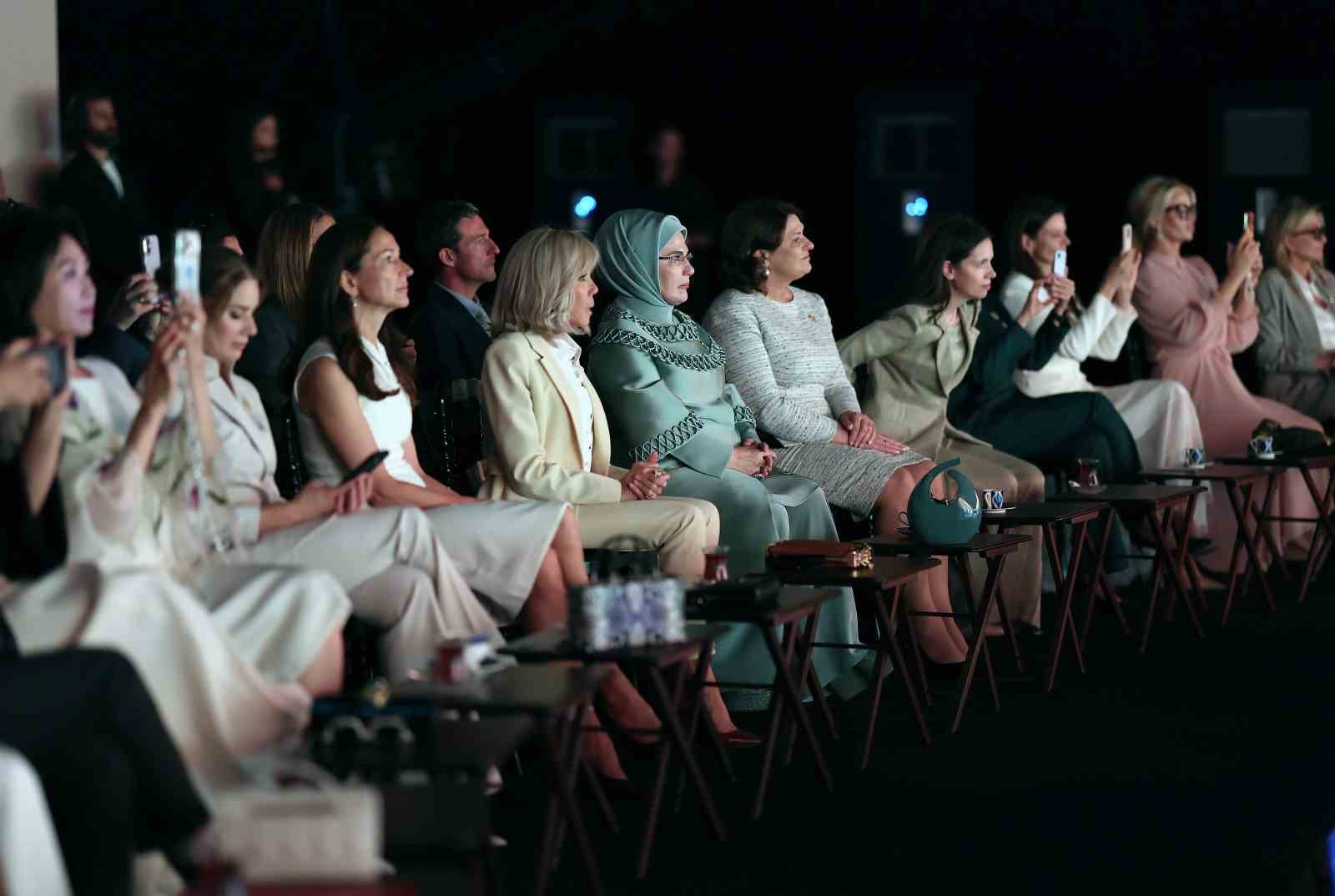 Emine Erdoğan, NATO marjında lider eşleriyle Çankaya Köşkü’nde bir araya geldi 7 emine erdogan nato marjinda lider esleriyle cankaya koskunde bir araya geldi 3 8z7D26Vs
