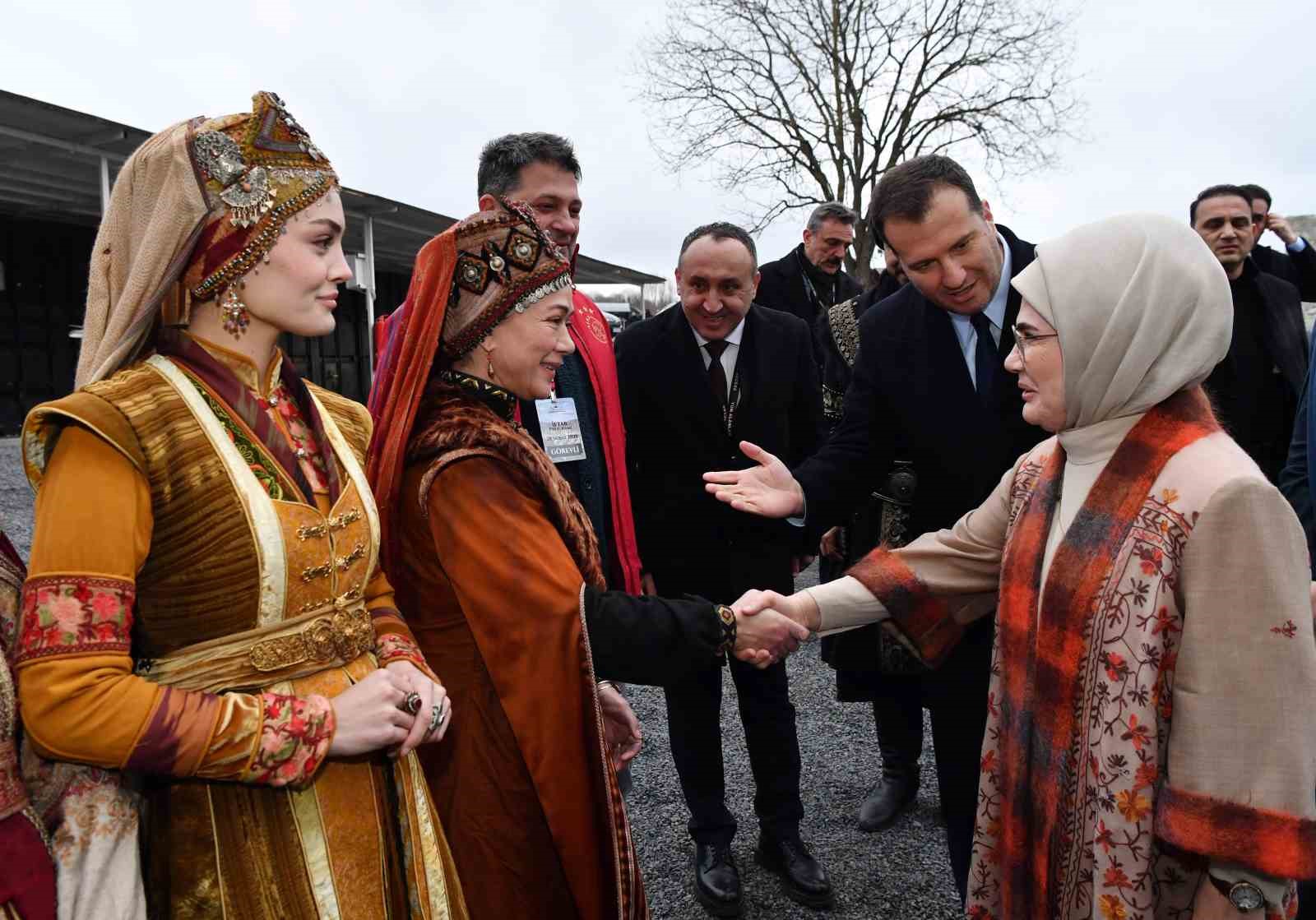 emine erdogan onursal baskani oldugu dernek ve vakiflarin temsilcileriyle bir araya geldi 4 mLemhjaH