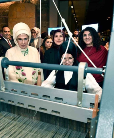 emine-erdogan-sof-kumasinin-desenlerindeki-zevkiselim-ve-dokumasindaki-ustalik-onu-16-ve-17-yuzyillarda-w6K8mrZp.jpg