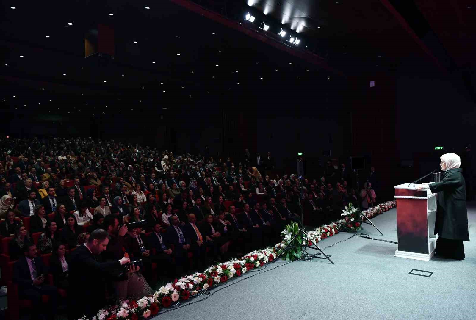 emine erdogan soykirimin kadin taniklari gazzede medya ve direnis programinin acilisinda konustu 8 PfebGC9c