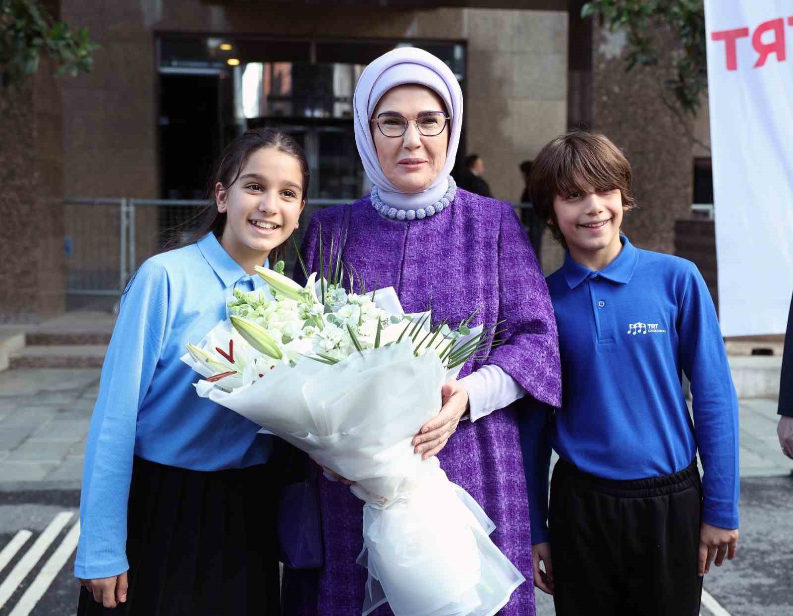 emine erdogan trt uluslararasi cocuk medyasi zirvesine katildi 6