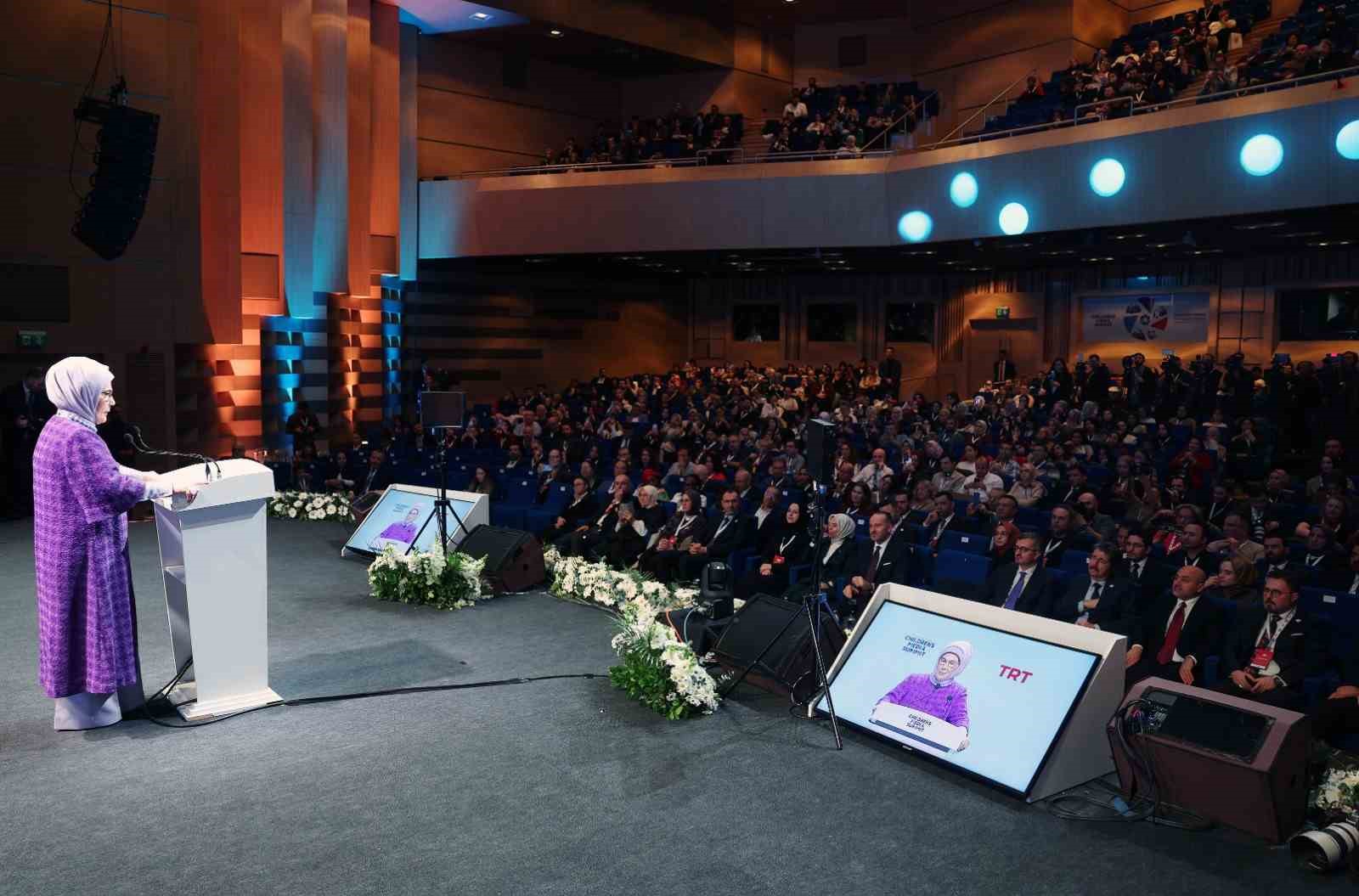 emine erdogan trt uluslararasi cocuk medyasi zirvesine katildi 9 Ts5w91m5