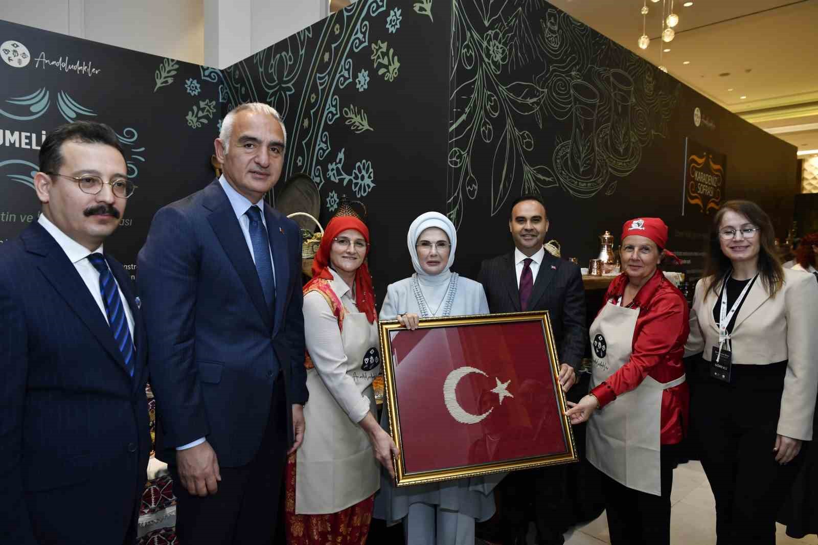 emine erdogan turk mutfagi anadolunun ruhunu ve vicdanini dunyanin dort bir yanina tasiyan en AKiKny3B