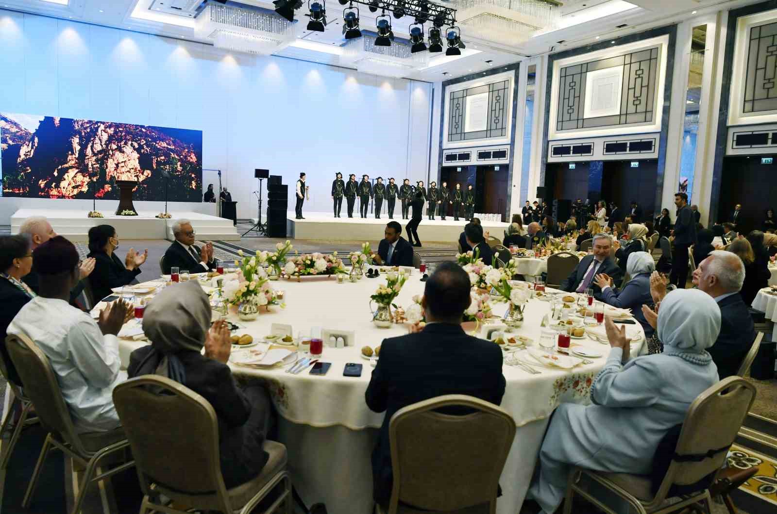 emine erdogan turk mutfagi anadolunun ruhunu ve vicdanini dunyanin dort bir yanina tasiyan en GUe27bWb