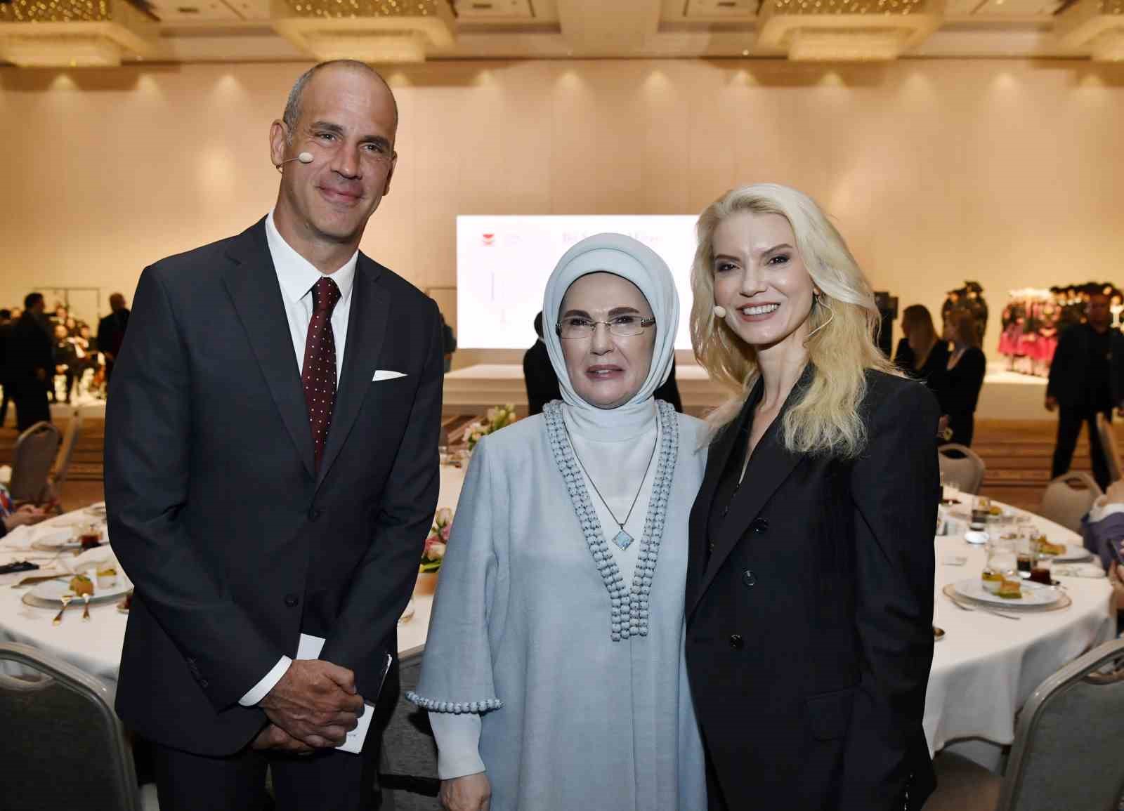 emine erdogan turk mutfagi anadolunun ruhunu ve vicdanini dunyanin dort bir yanina tasiyan en