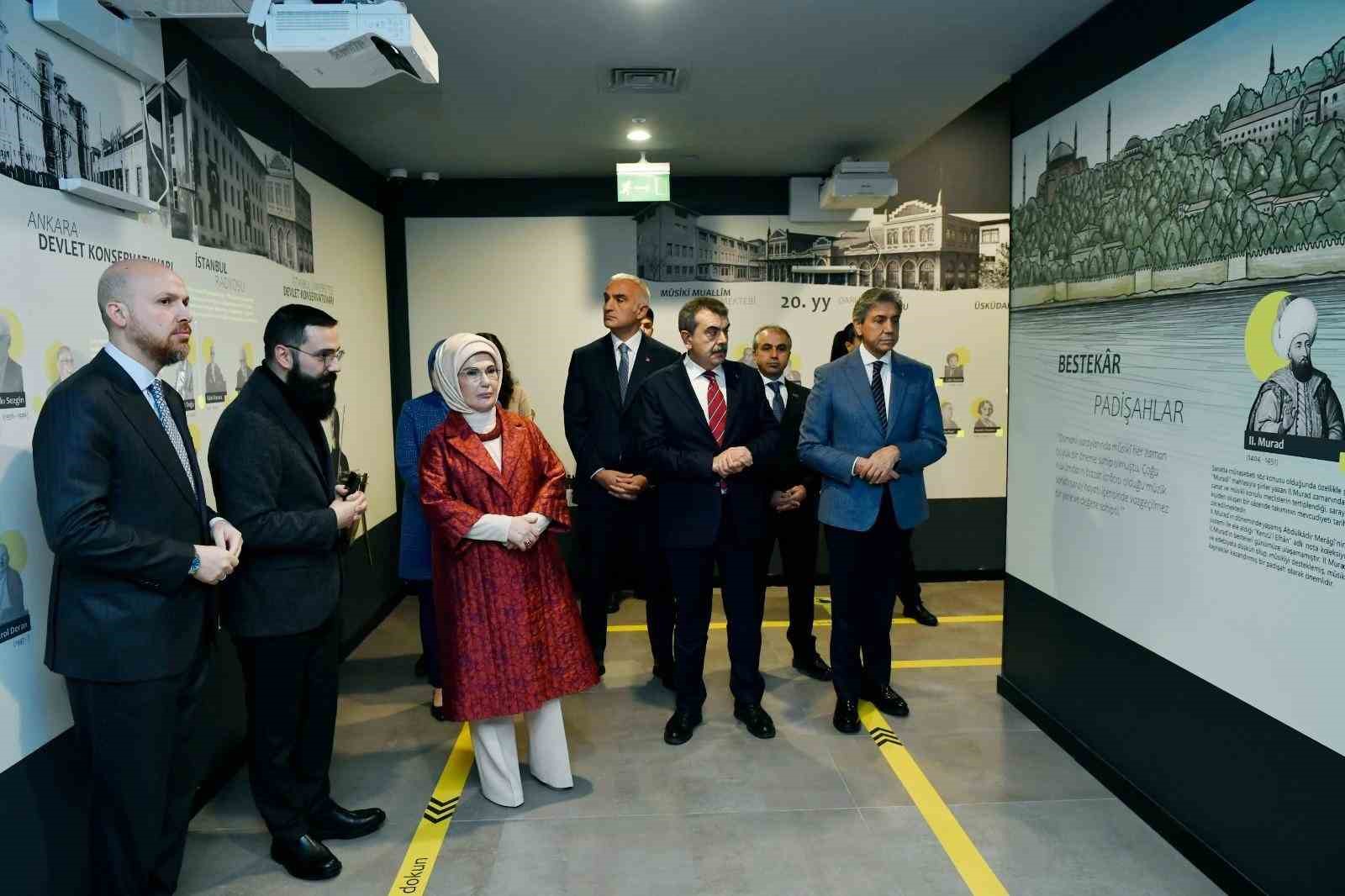 emine erdogan turk muzigini olusturan tum dallari varligimizin ayrilmaz bir parcasi olarak gormek zorundayiz Yh93RGme
