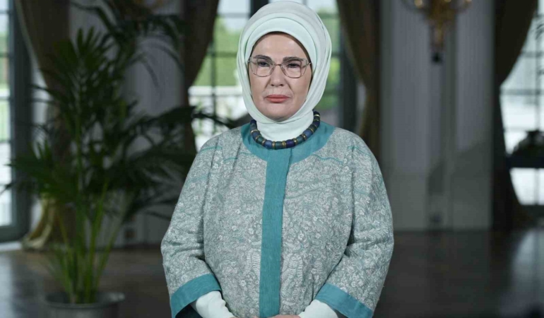 emine-erdogan-yil-boyunca-katildigi-programlarda-israilin-gazzede-uyguladigi-soykirima-dikkat-cekerek-zulmun-sona-wNyPxfWd.jpg