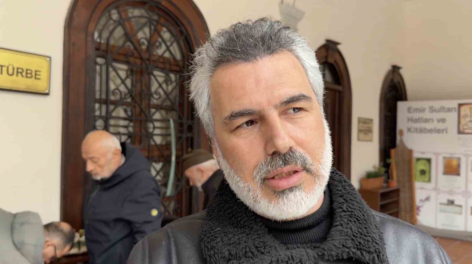 emirsultan turbesindeki sakal i serife ziyaretci akini 5 wDAhCa5i