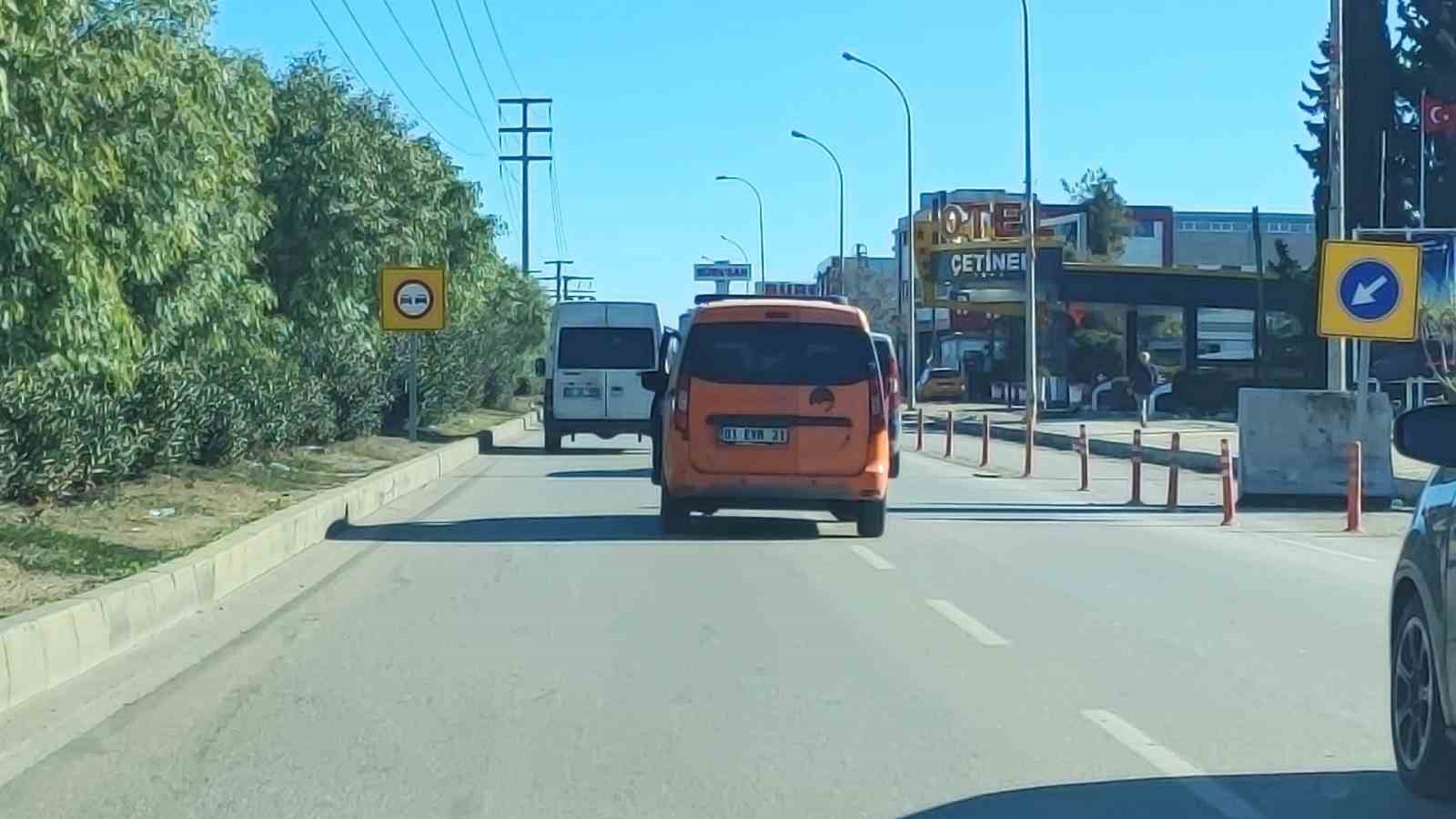 emniyet kemerini kazali kapiya bagladi 0 duK6WvgF