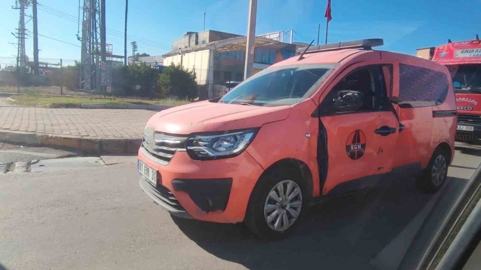 emniyet kemerini kazali kapiya bagladi 1 MDeAPBlj