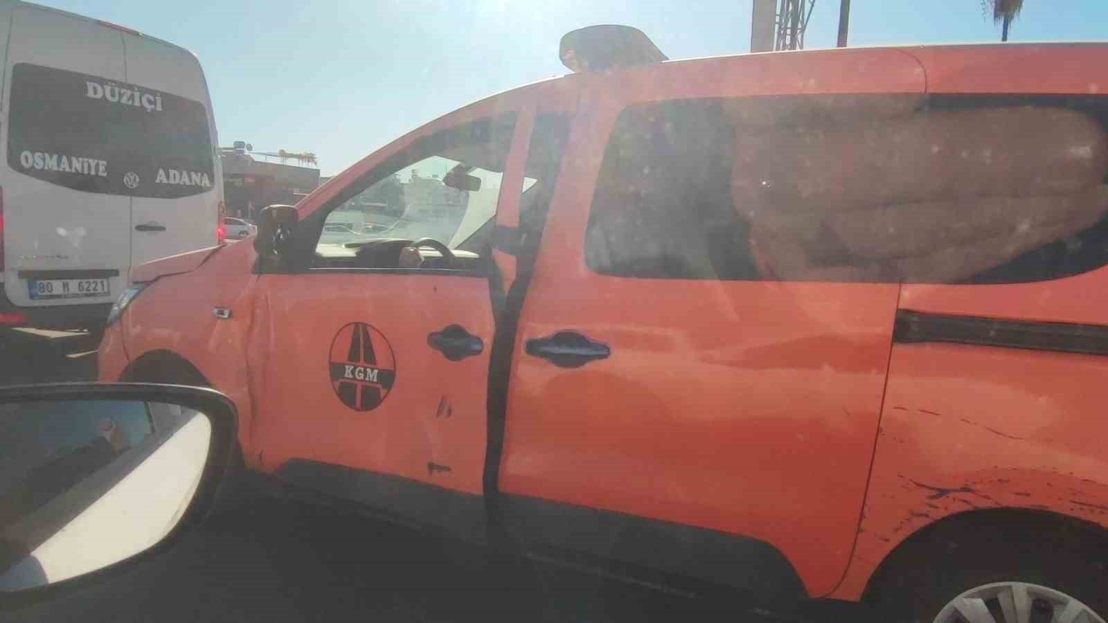 emniyet kemerini kazali kapiya bagladi 2 IW643Ysv
