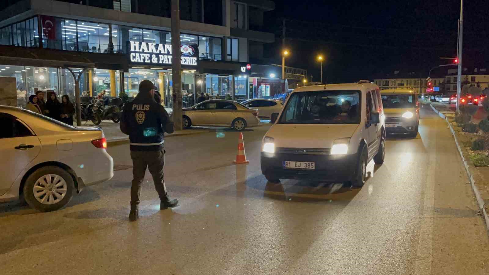 emniyet konuralpde huzur uygulamasi yapti 1 WAdyughf