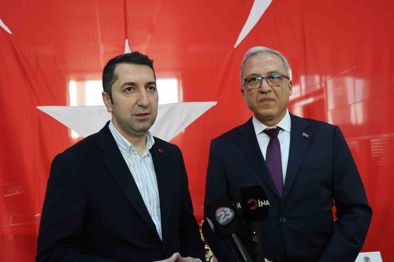 emniyet mudurlugunde satranc heyecani 5 4Lm6iJBi
