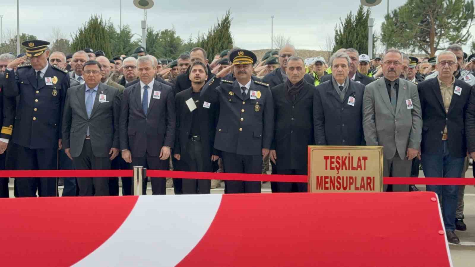 emniyet muduru musa bozkurt son yolculuguna ugurlandi 2 LeSYqre1