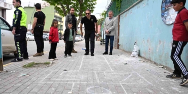 emniyet-muduru-sazak-sirnak-sokaklarinda-cocuklarla-sek-sek-oynadi-UMzd3QI1.jpg