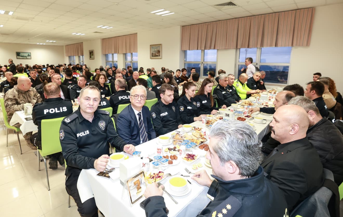 emniyet teskilati iftarda bulustu samsunun huzuru icin 724 gorev basindayiz 3 tLVDs244