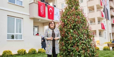 en-az-4-cocugu-olan-ailelere-cekilissiz-kurasiz-ev-verilecek-aIIkFBYw.jpg