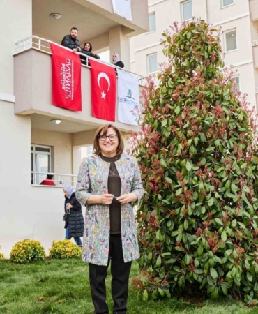 en-az-4-cocugu-olan-ailelere-cekilissiz-kurasiz-ev-verilecek-aIIkFBYw.jpg