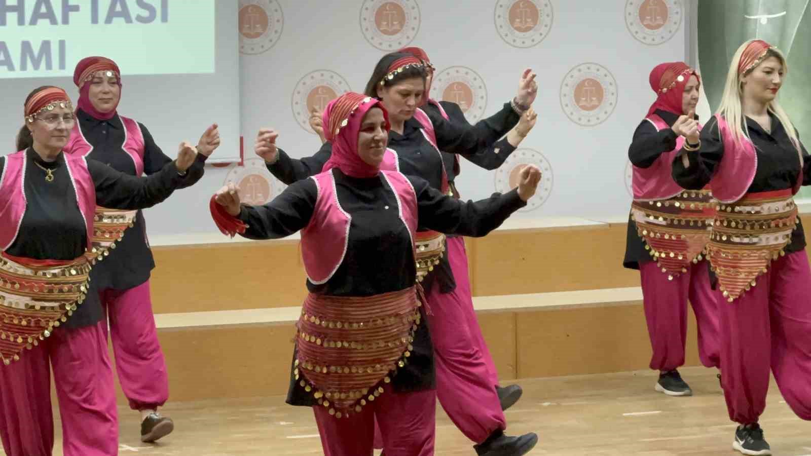 en degerli cocuklarin en ozel gunlerinde velilerin gosterisi alkis topladi 1 eDUKMfQu