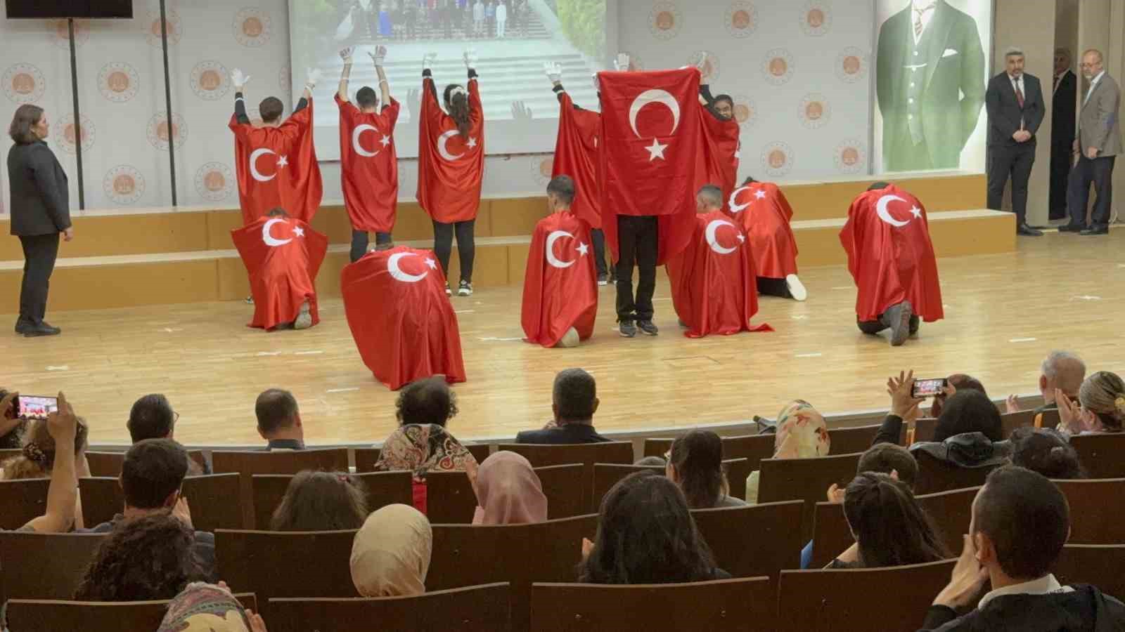 en degerli cocuklarin en ozel gunlerinde velilerin gosterisi alkis topladi 5 IqKjT5i7