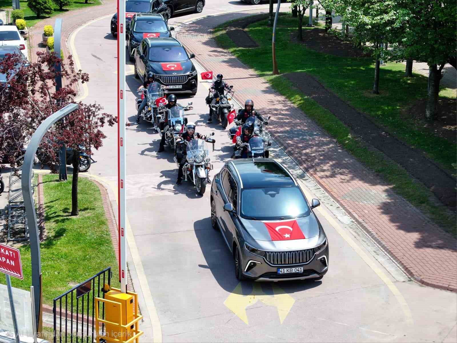 En özel birlik: Özel gençlere kına yakıldı, halaylar çekildi 6 en ozel birlik ozel genclere kina yakildi halaylar cekildi 2 cKB3O3YM