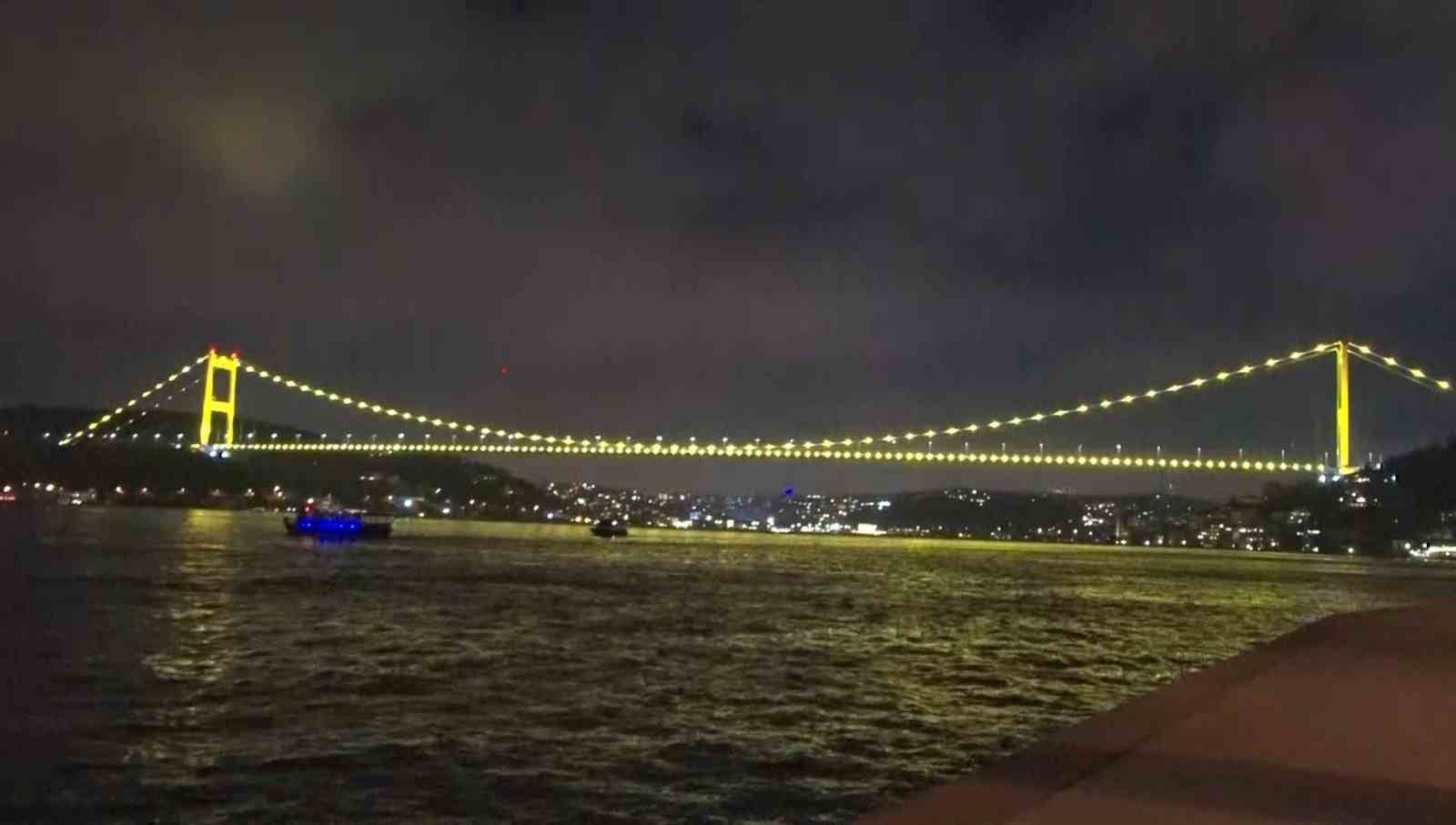Endometriozis farkındalık ayı nedeniyle Fatih Sultan Mehmet Köprüsü sarıya büründü 4 endometriozis farkindalik ayi nedeniyle fatih sultan mehmet koprusu sariya burundu 0 YWnCEkSb