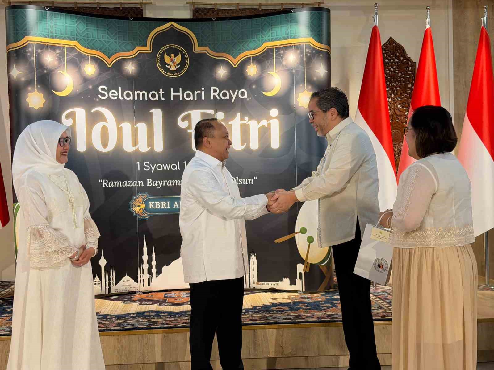 endonezyanin ankara buyukelciliginden bayramlasma programi 1 IllsQz7i