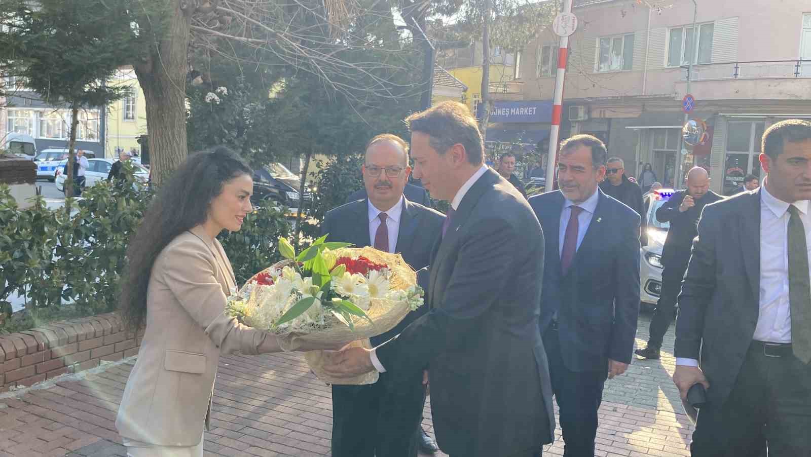 enerji ve tabii kaynaklar bakani bayraktar aydinda 1 Lr6OBZCE