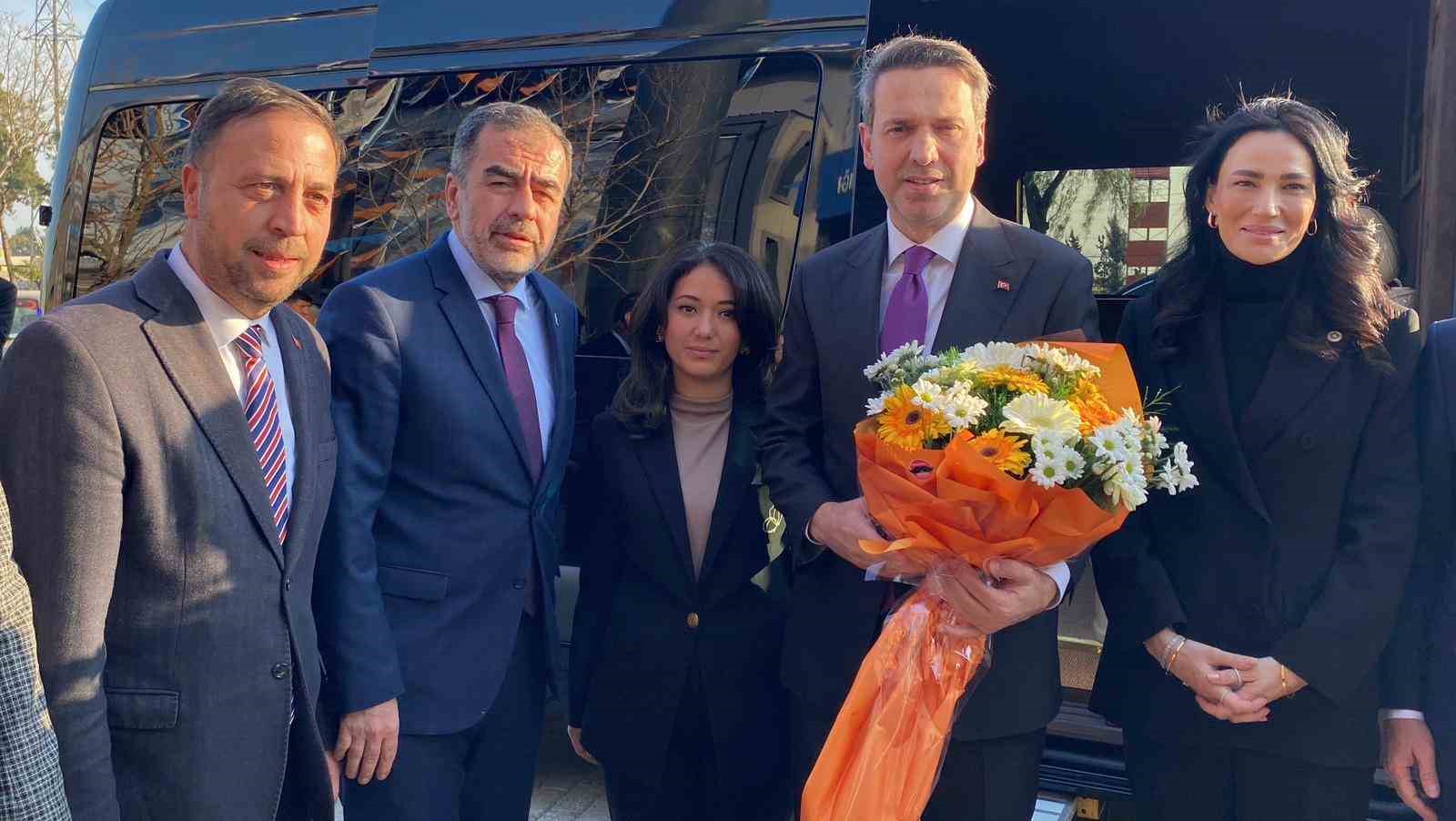 enerji ve tabii kaynaklar bakani bayraktar hedefimiz turkiyeyi enerjide bagimsiz kilmak 1 THN7wDCz