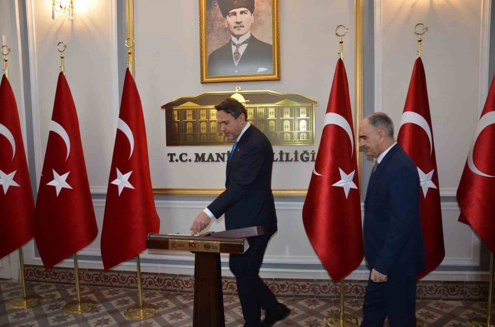 enerji ve tabii kaynaklar bakani bayraktar manisada 3 GdZA6RUP
