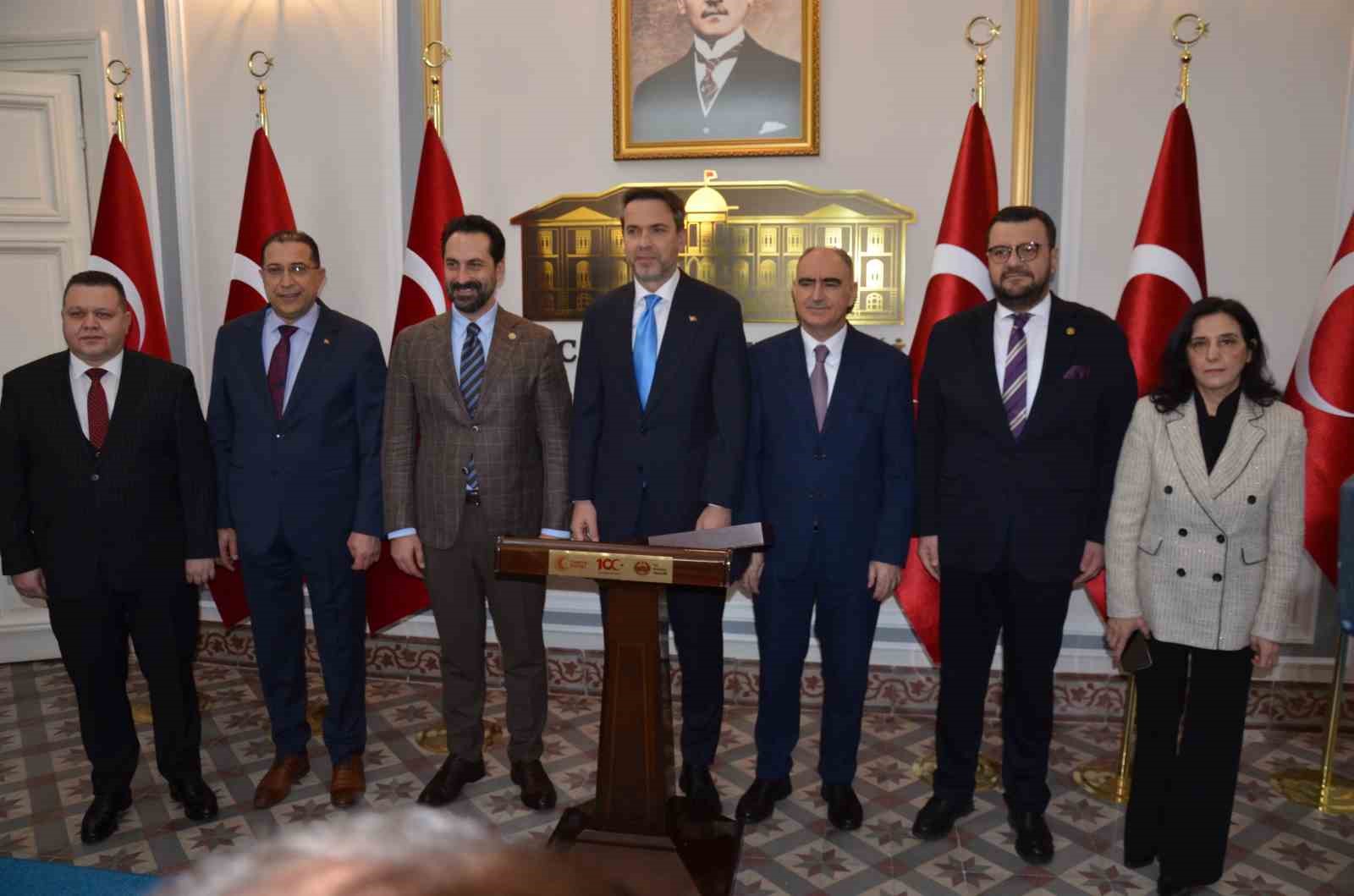 enerji ve tabii kaynaklar bakani bayraktar manisada 4 CVJ6ZNEN