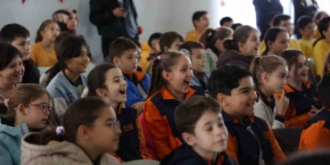 enerjini-gelecege-tasi-projesi-500u-askin-okulda-enerji-farkindaligi-olusturdu-RmxtfbQi.jpg
