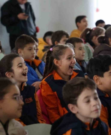enerjini-gelecege-tasi-projesi-500u-askin-okulda-enerji-farkindaligi-olusturdu-RmxtfbQi.jpg