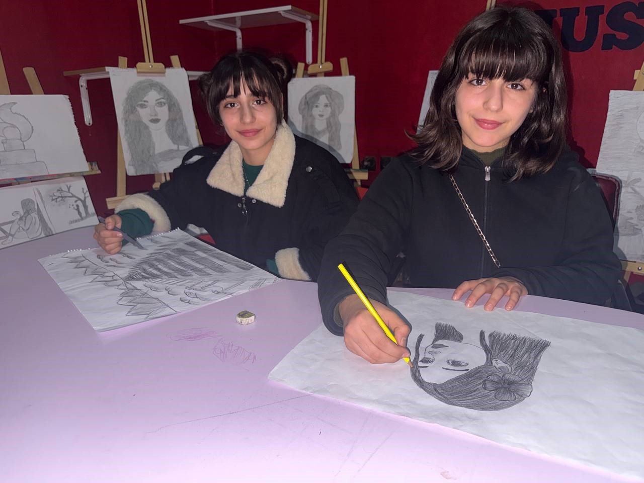 engel tanimayan ikizlerin resim aski 0 NmR7CVHV
