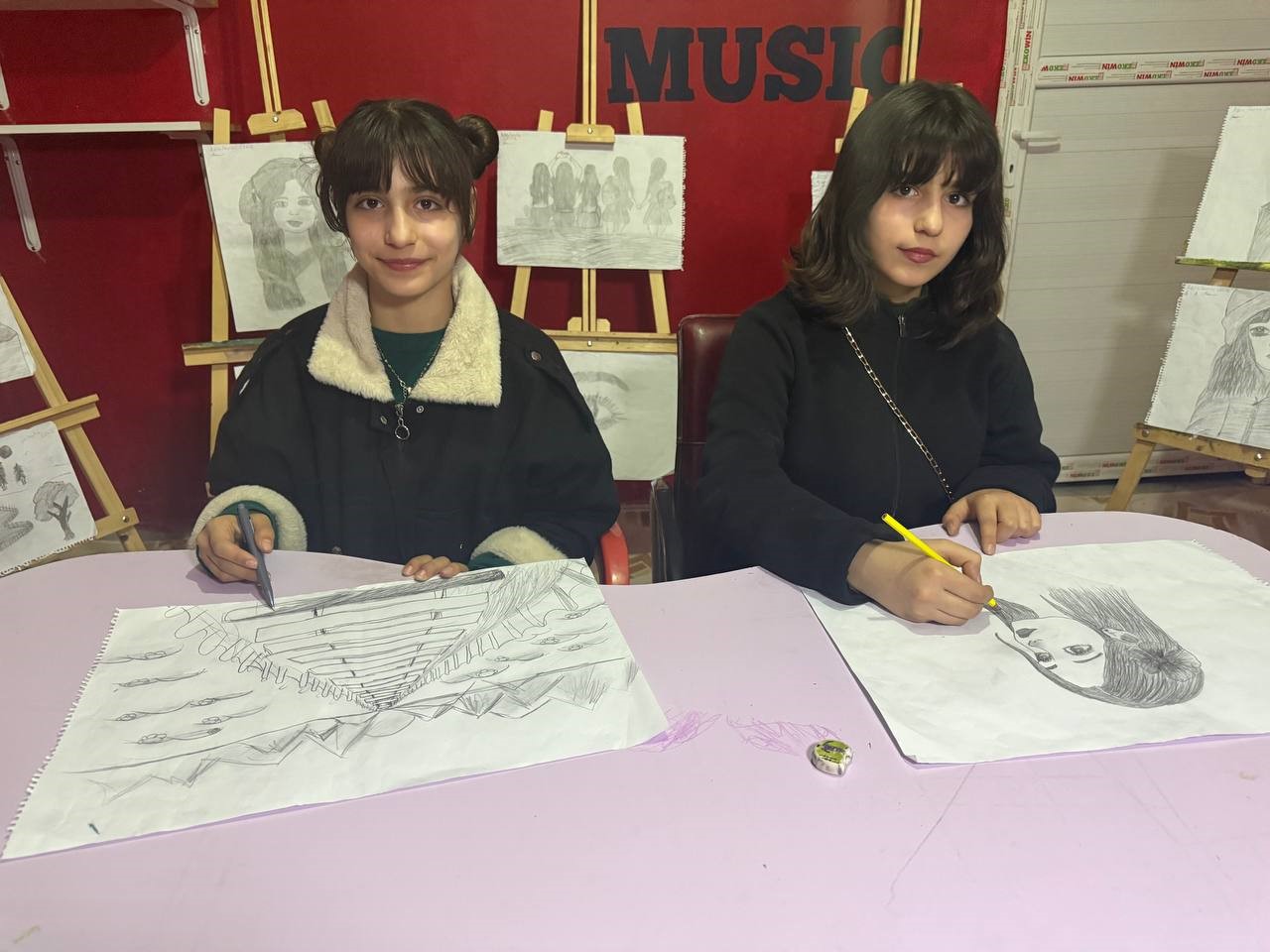 engel tanimayan ikizlerin resim aski 3