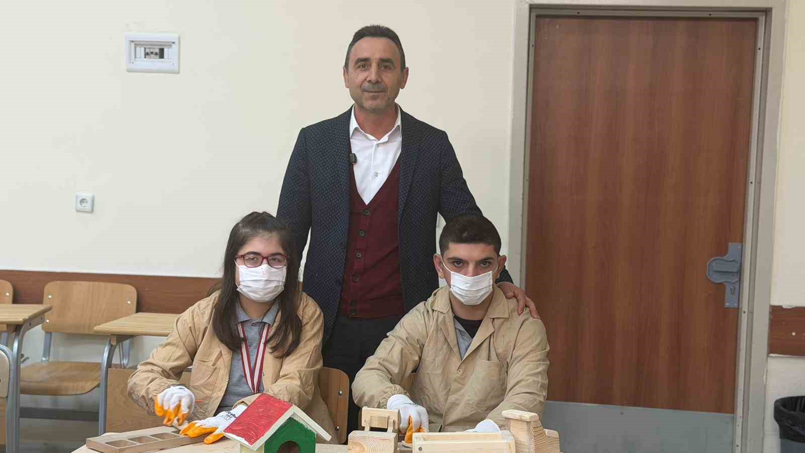 engelleri ahsapla asiyorlar siverekte ogrencilerden sanata dokunus 14