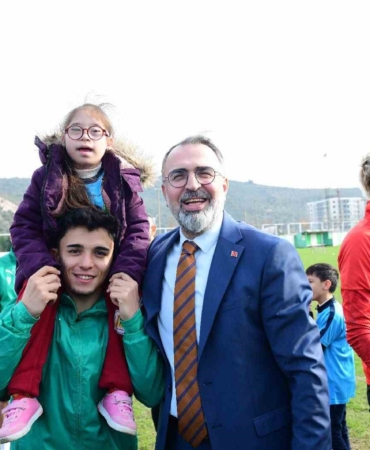 engelleri-asan-bulusma-SJN7MyhU.jpg