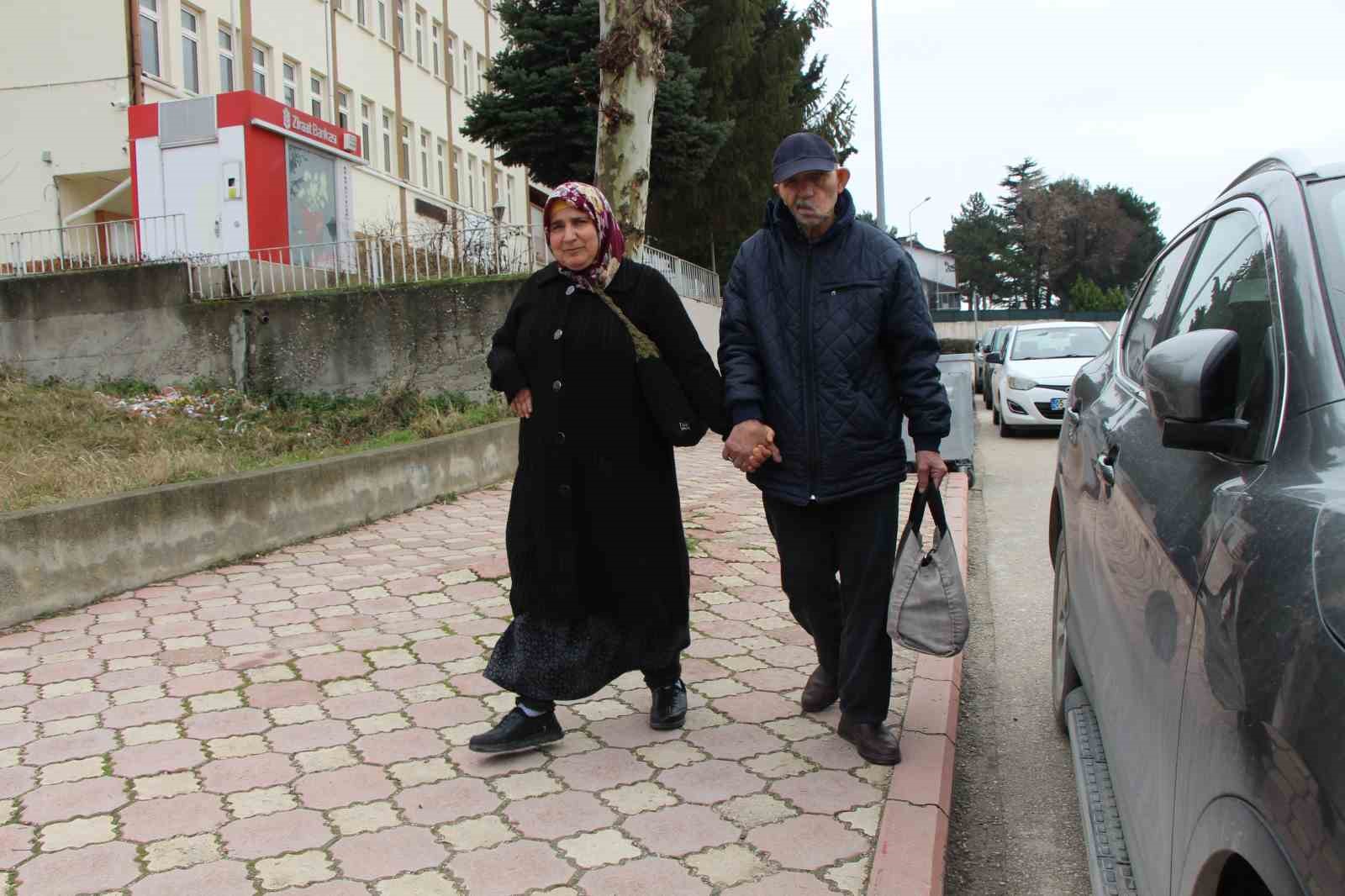 engelleri asip okuma yazma kursuna katildilar 30 yillik ciftten ders alinacak ask hikayesi 5