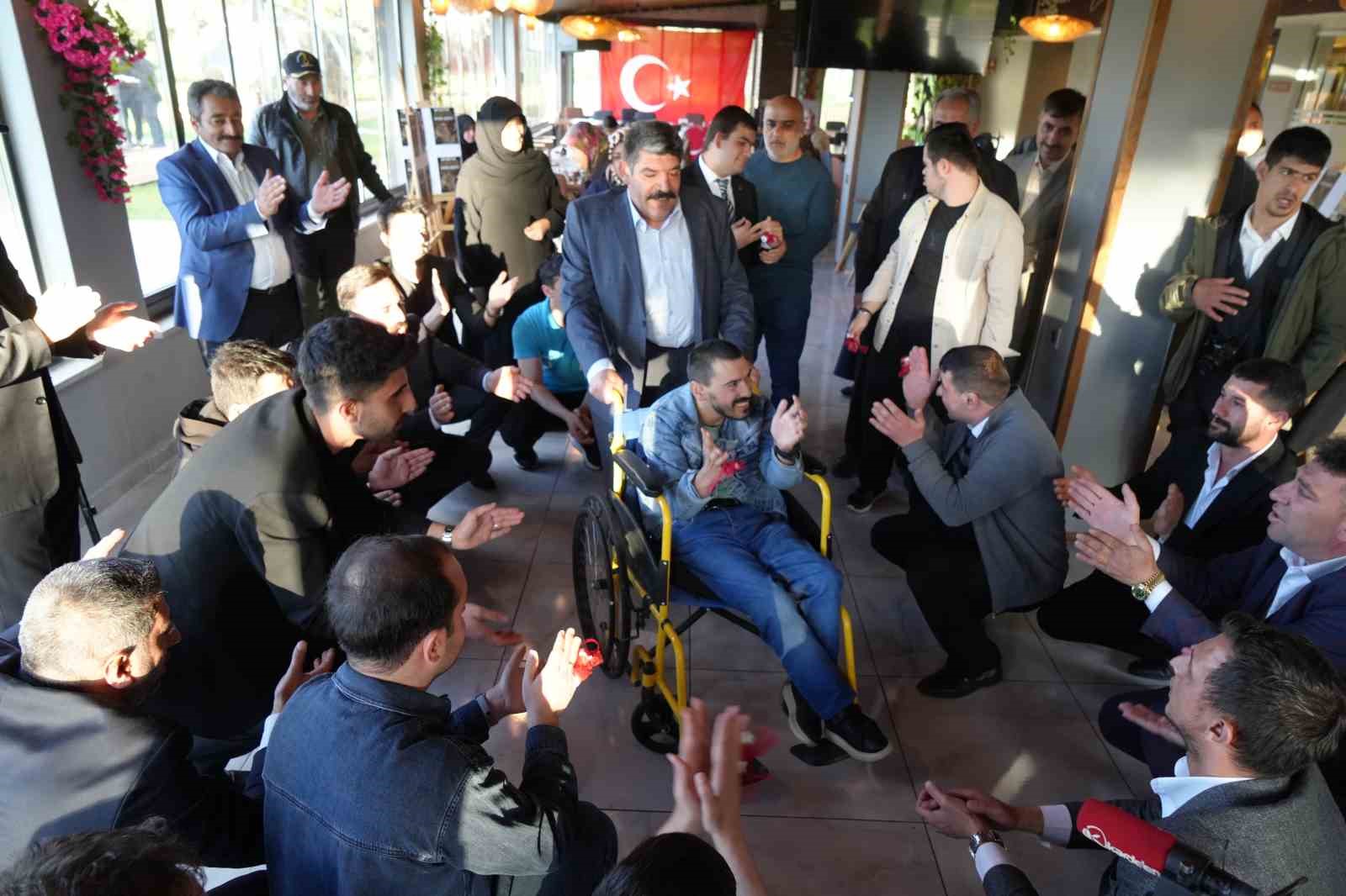 engelleri astilar vatana asker oldular 12 DVp81Igb